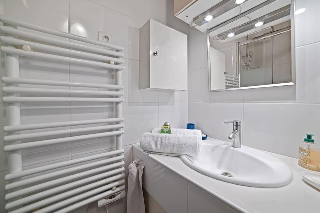 Artistic Apartment In Paris 12 ภายนอก รูปภาพ
